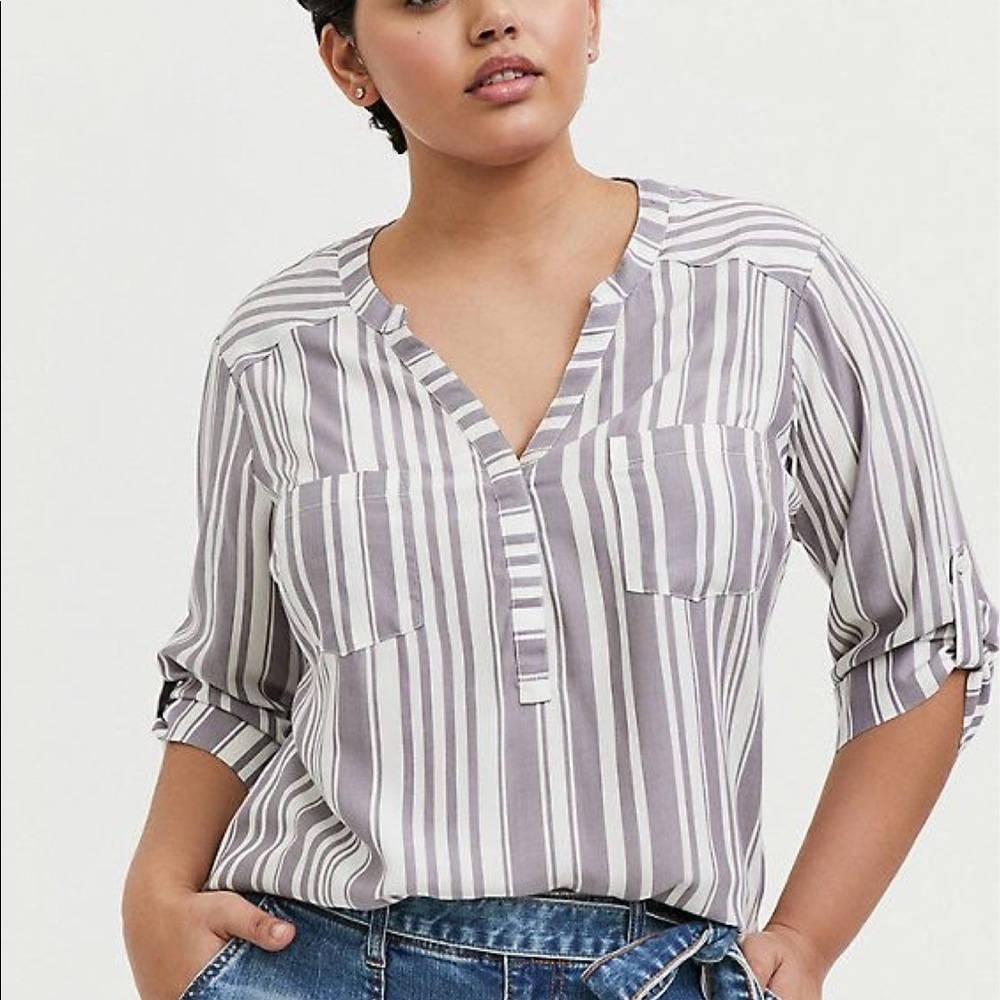 Torrid Harper White & Grey Striped Pullover Blouse